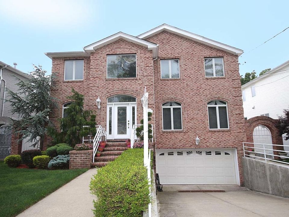 1st image of 296 Woodvale Ave