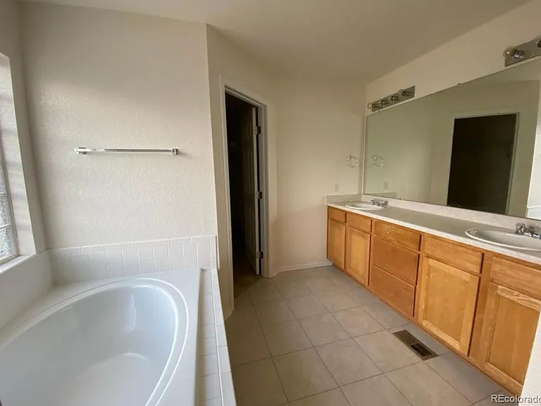 4121 Aspenmeadow Cir — Photo 13