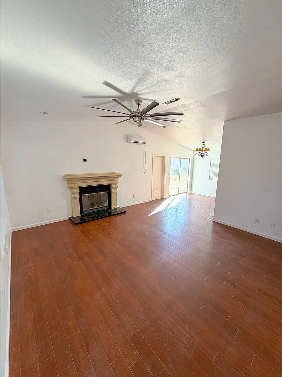 Building Photo - 21581 San Gabriel Dr