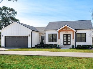 3406 Roberts Rd, Chattanooga, TN 37416