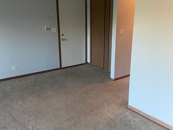 2nd image of 1220 Winfield Ct APT 5