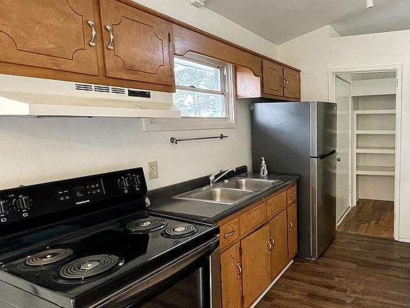 5th image of 1112 W Lake Dr