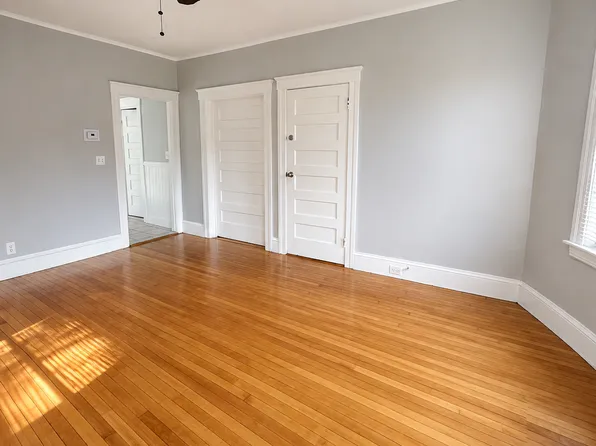 17 Upsala St APT 1, Worcester, MA 01610
