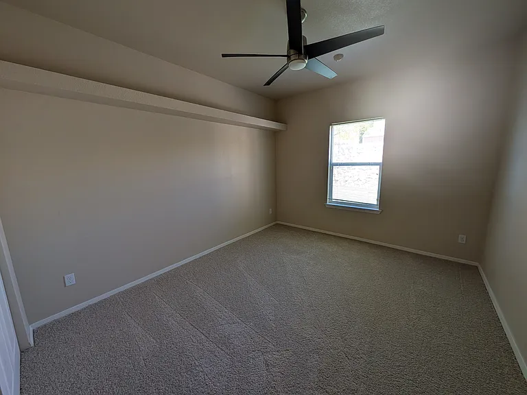5803 London Dr — Photo 10