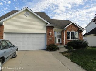 212 N 16th St, Indianola, IA 50125