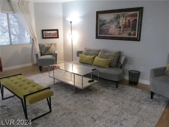 6853 Tamarus St Unit 204, Las Vegas, NV 89119