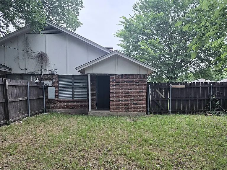 406 Matt Ln — Photo 21
