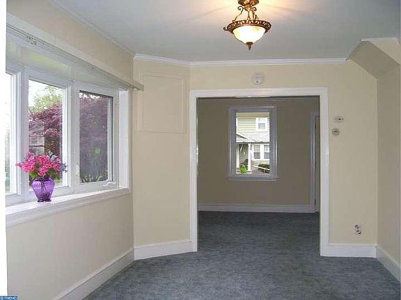 3rd image of 20 Miriam Ave