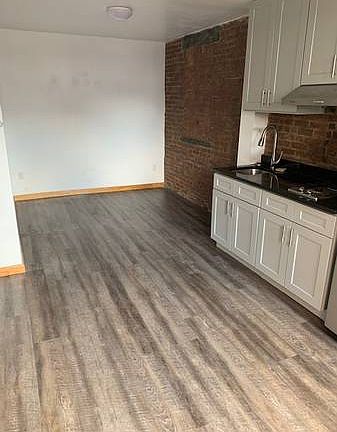 3rd image of 17 Ludlow St APT 8