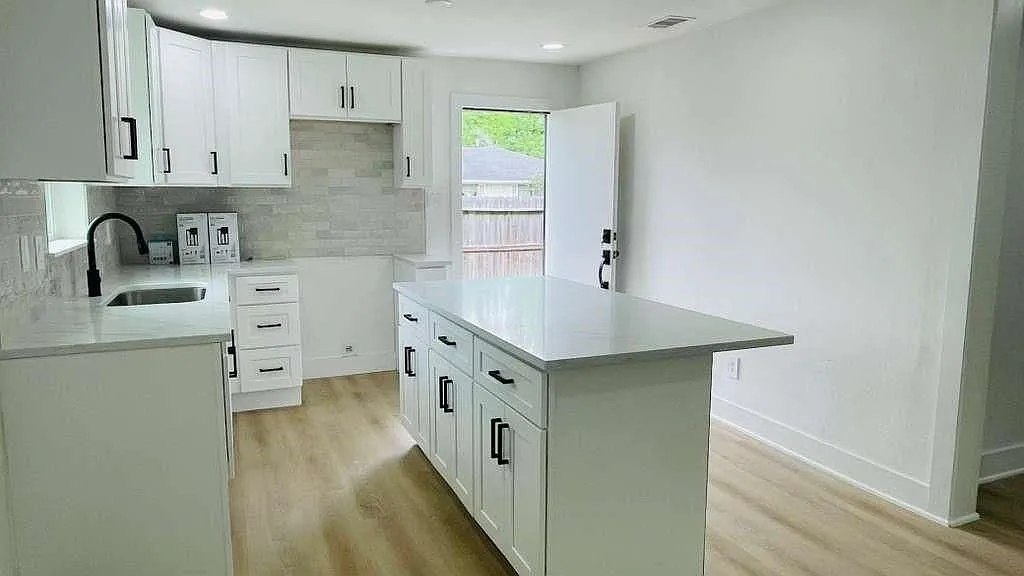 3 bed, 2.5 bath, 1500 sqft, $2,000 — Photo 4