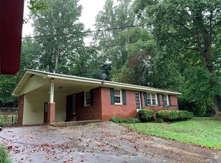 2645 Ladd Dr, Gainesville, GA 30506