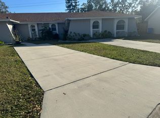 5104 Lesher Ct, Tampa, FL 33624