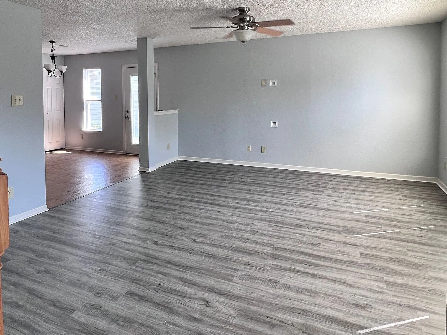 New vinyl plank flooring 3BD/2.5BA in South Lafayette — Photo 2