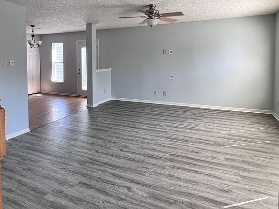 2nd image of 2726 Chilton Dr