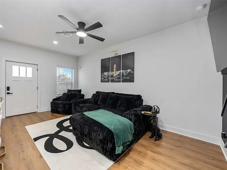 205 Bolden St #A — Photo 7