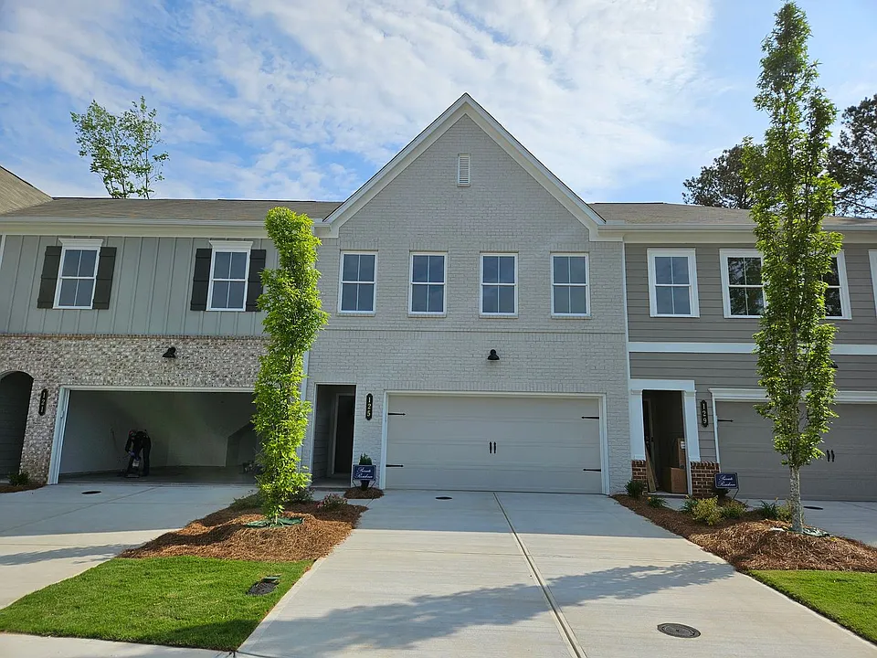 125 Priestwood Ln