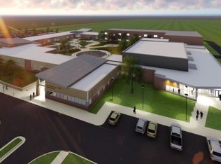 1206 Roberto Rd, Mahomet, IL 61853