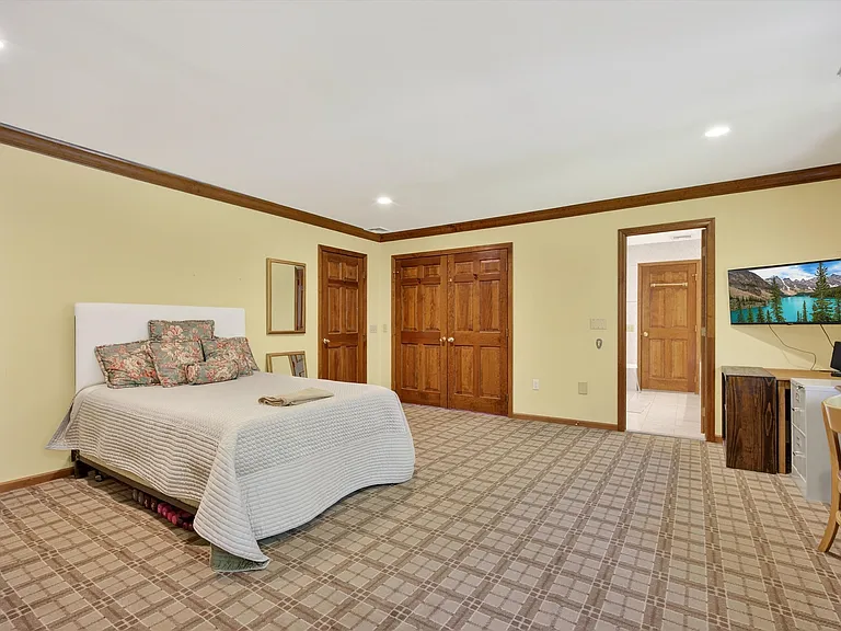 92 Brook Hollow Dr — Photo 34