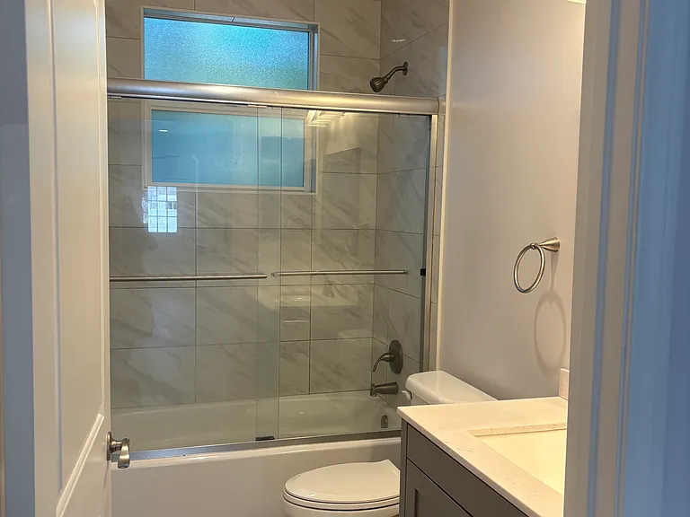 6733 Morella Ave — Photo 6