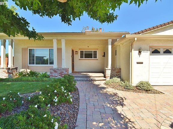 3rd image of 6729 Birch Ct