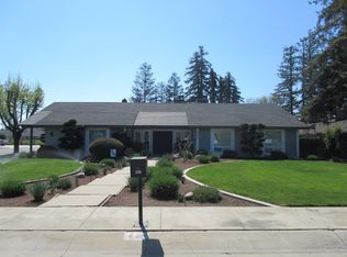 587 Camelia Ave, Tulare, CA 93274