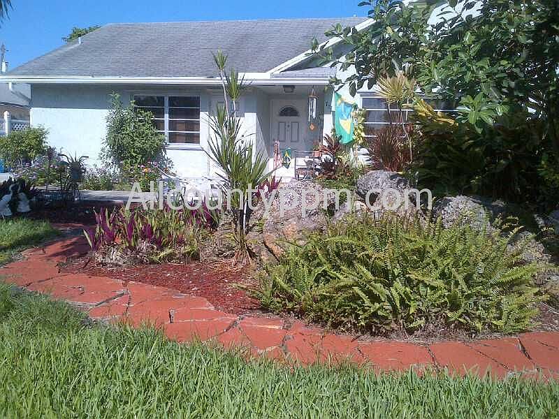 1st image of 7711 NW 56th Ave APT 3