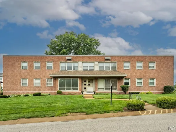 1 Delcrest Ct APT 203, Saint Louis, MO 63124