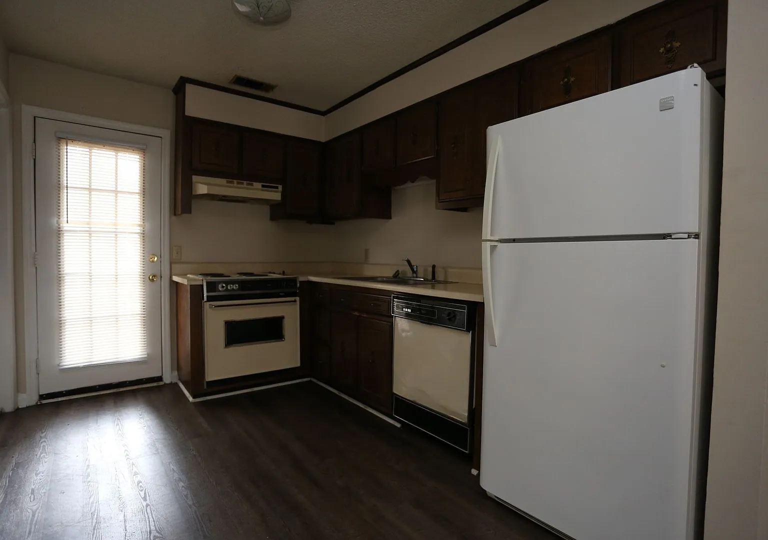 2 bedroom at Plantation Villa — Photo 4