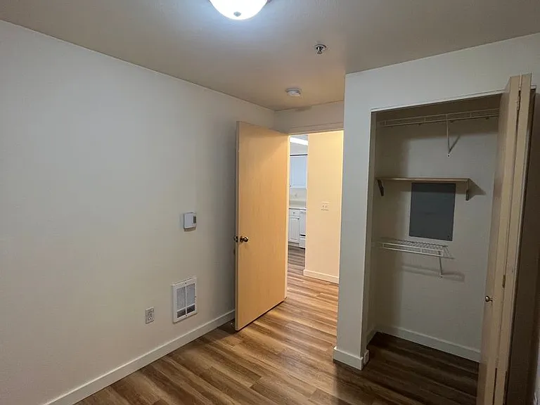 Pickering Place Apartments — Photo 10