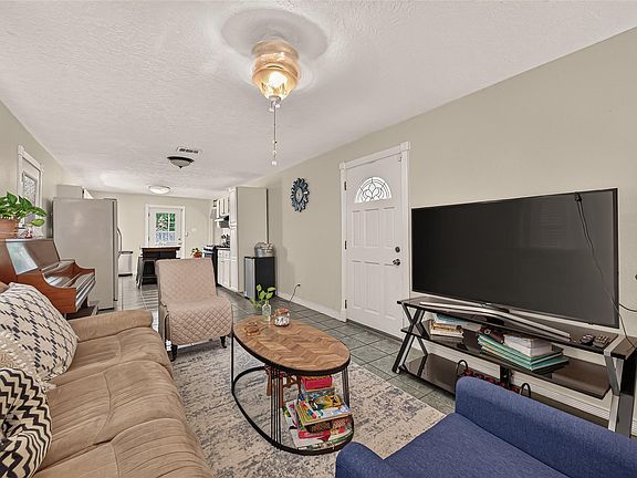 4th image of 5943 Southlark St