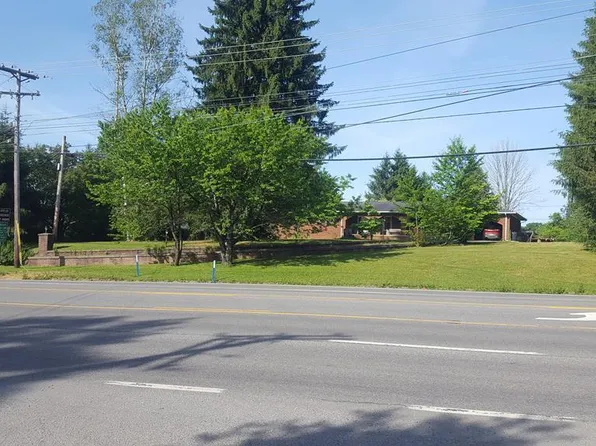 647 Market Rd, Beckley, WV 25801