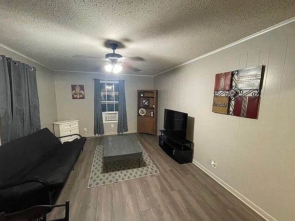 3rd image of 812 Lynnwood Ave