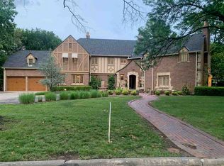 440 N Crestway Ave, Wichita, KS 67208