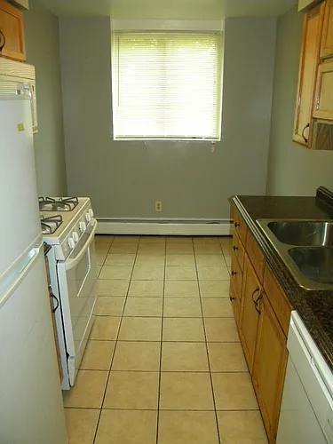 1823 Ulysses St NE Photo 1