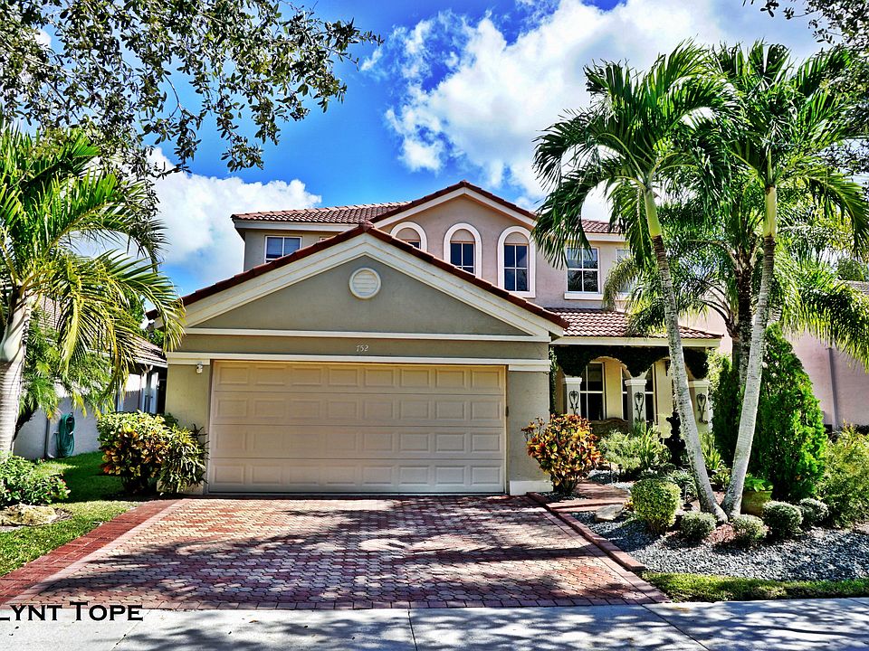 1st image of 752 Sand Creek Cir