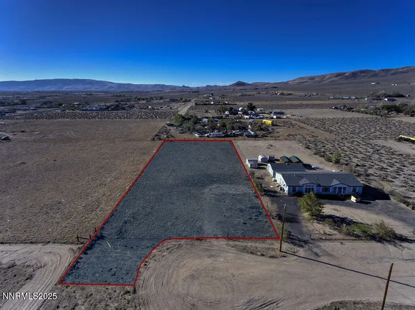 1515 Lincoln Cir, Silver Springs, NV 89429