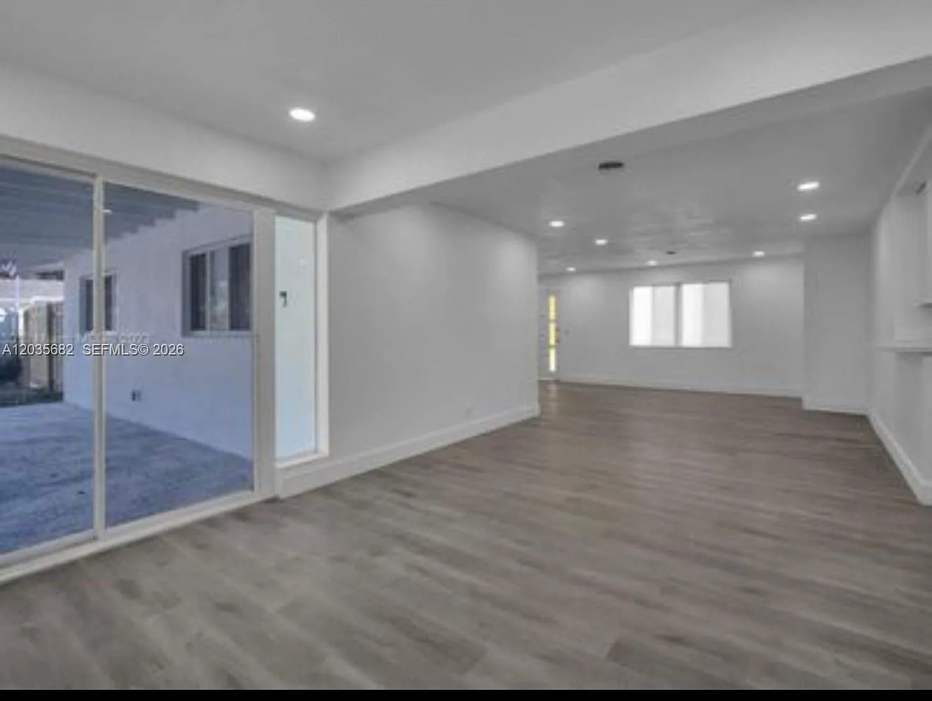 Tropicana Park Homes — Photo 2