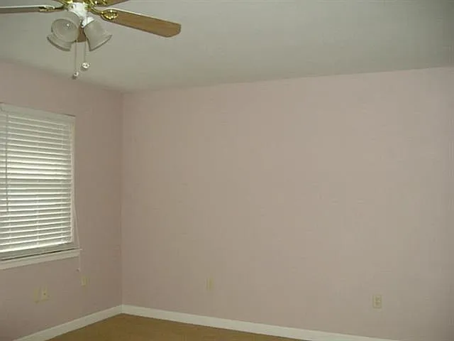 3839 Oxford St — Photo 6