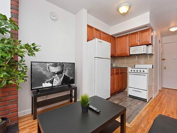 5th image of 337 E 33rd St APT 3B