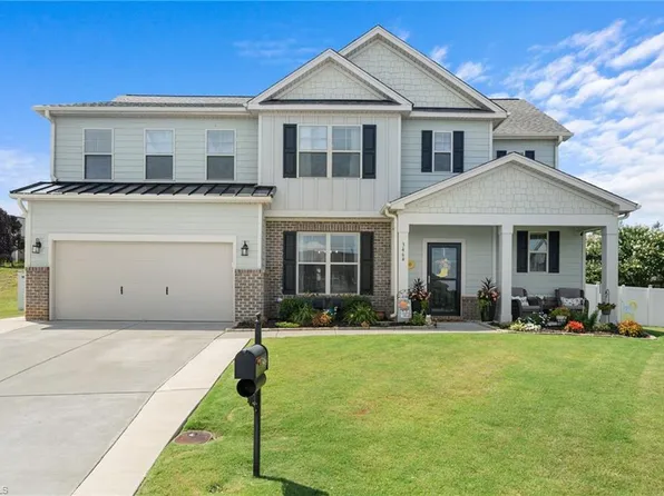 3464 Eagle Cove Ct, Pfafftown, NC 27040