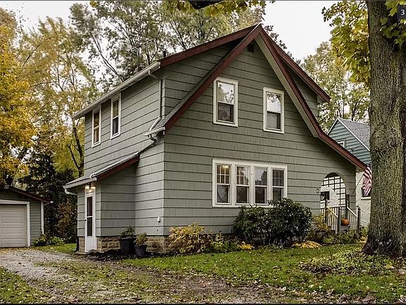 3rd image of 140 Euclid Ave