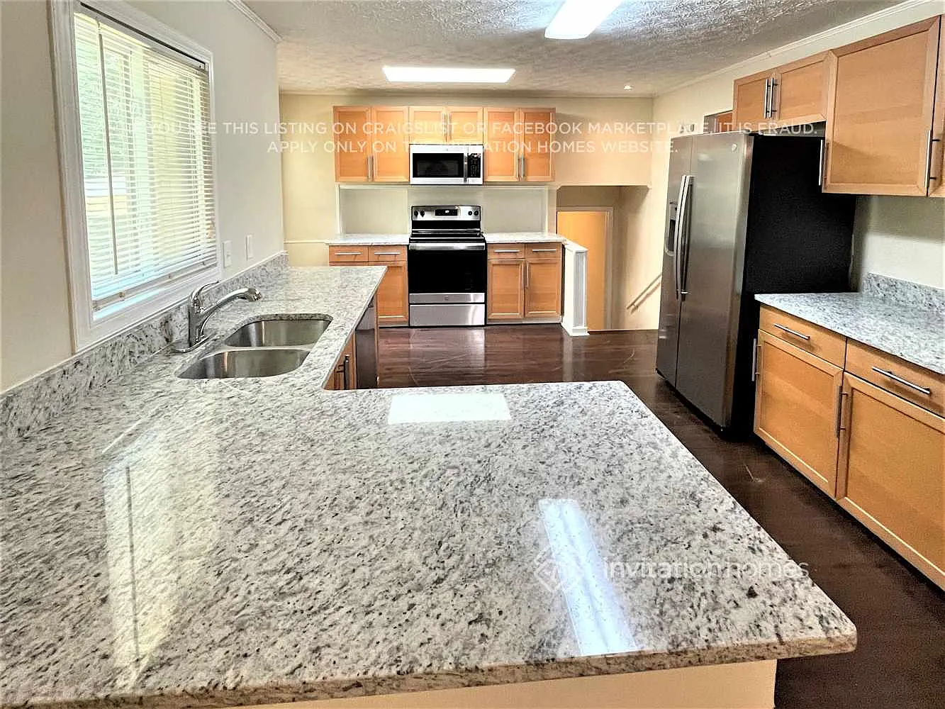 1386 Larkview Dr SW Lilburn, GA 30047 — Photo 3