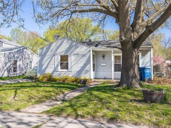 2918 E Washington Ave, Des Moines, IA 50317