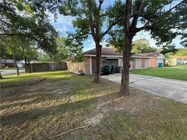 226 S Queens Dr, Slidell, LA 70458