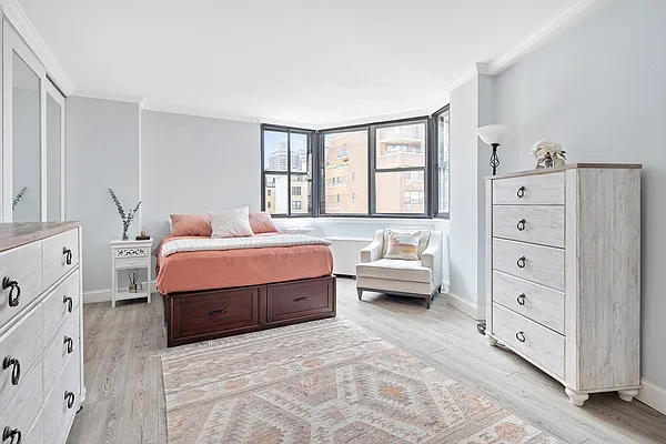 Sold by Compass | media 3