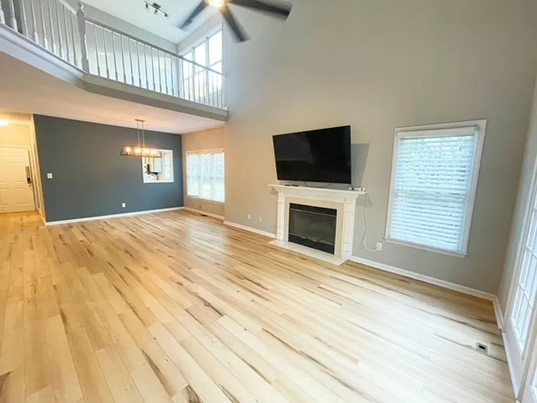 1624 Nesfield Pl — Photo 5