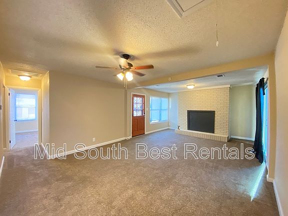 3rd image of 135 Galloway Cir
