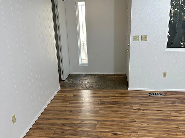 827 143rd Ave SE — Photo 30