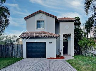 414 Lakeside Cir, Fort Lauderdale, FL 33326