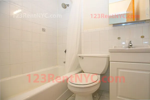 Rented by Chartwell Manhattan Realty | media 5